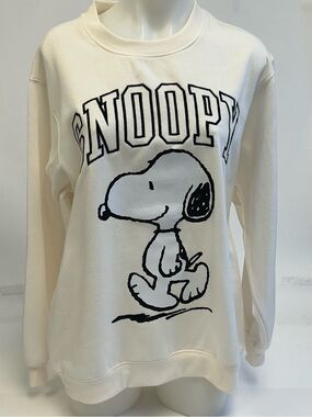 NWT-Snoopy Oversize Sweatshirt